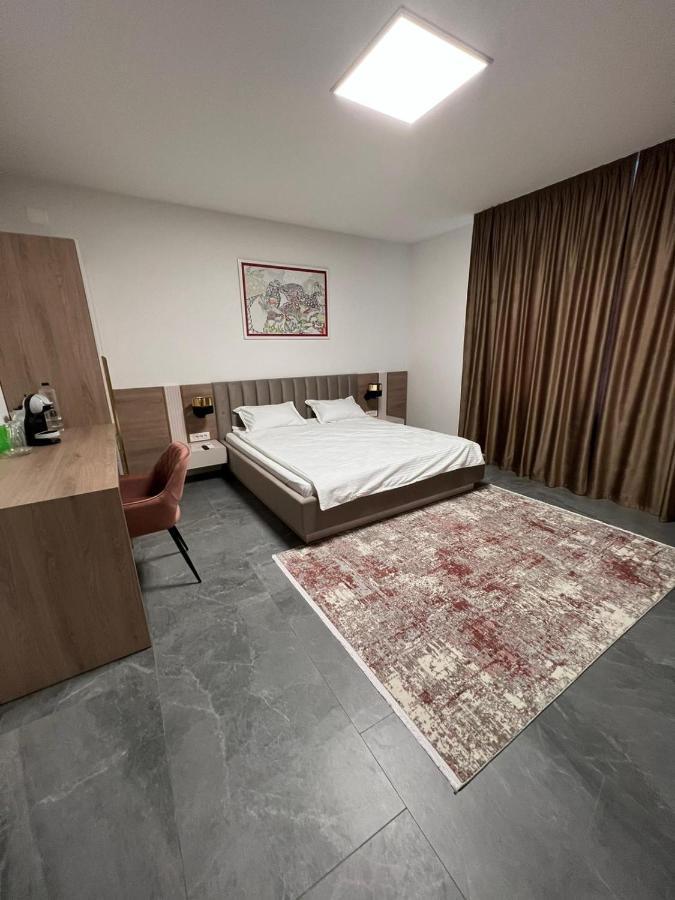 Apartamento Arcgroup Medical Oradea Exterior foto