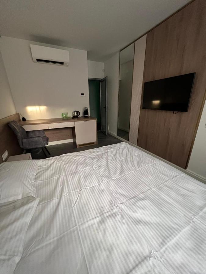 Apartamento Arcgroup Medical Oradea Exterior foto